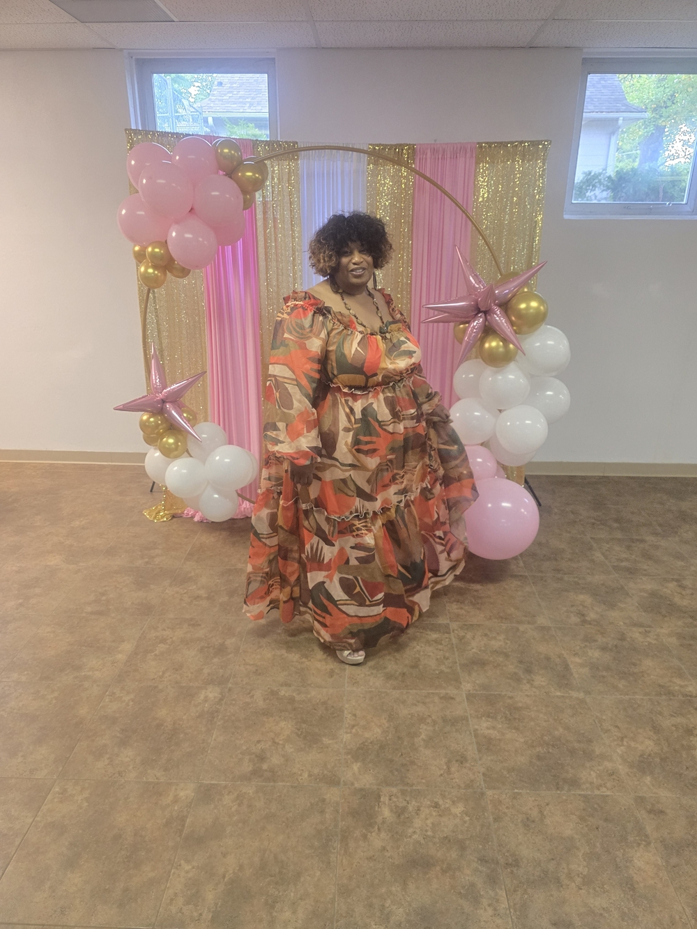 Plus-Size Printed Maxi Dress in Earth Tones - Picture 3 of 4
